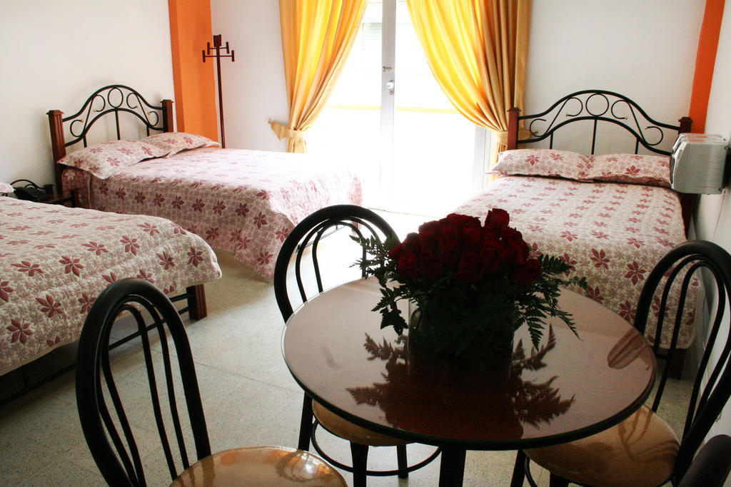 Hotel Normandia Medellín Pokoj fotografie