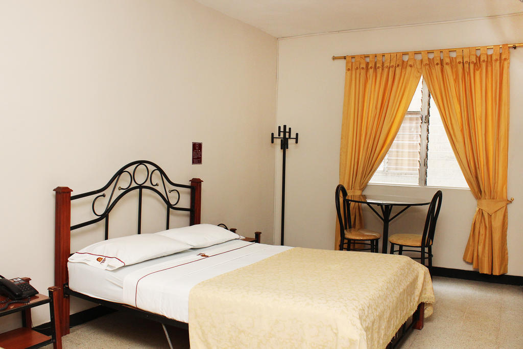 Hotel Normandia Medellín Pokoj fotografie